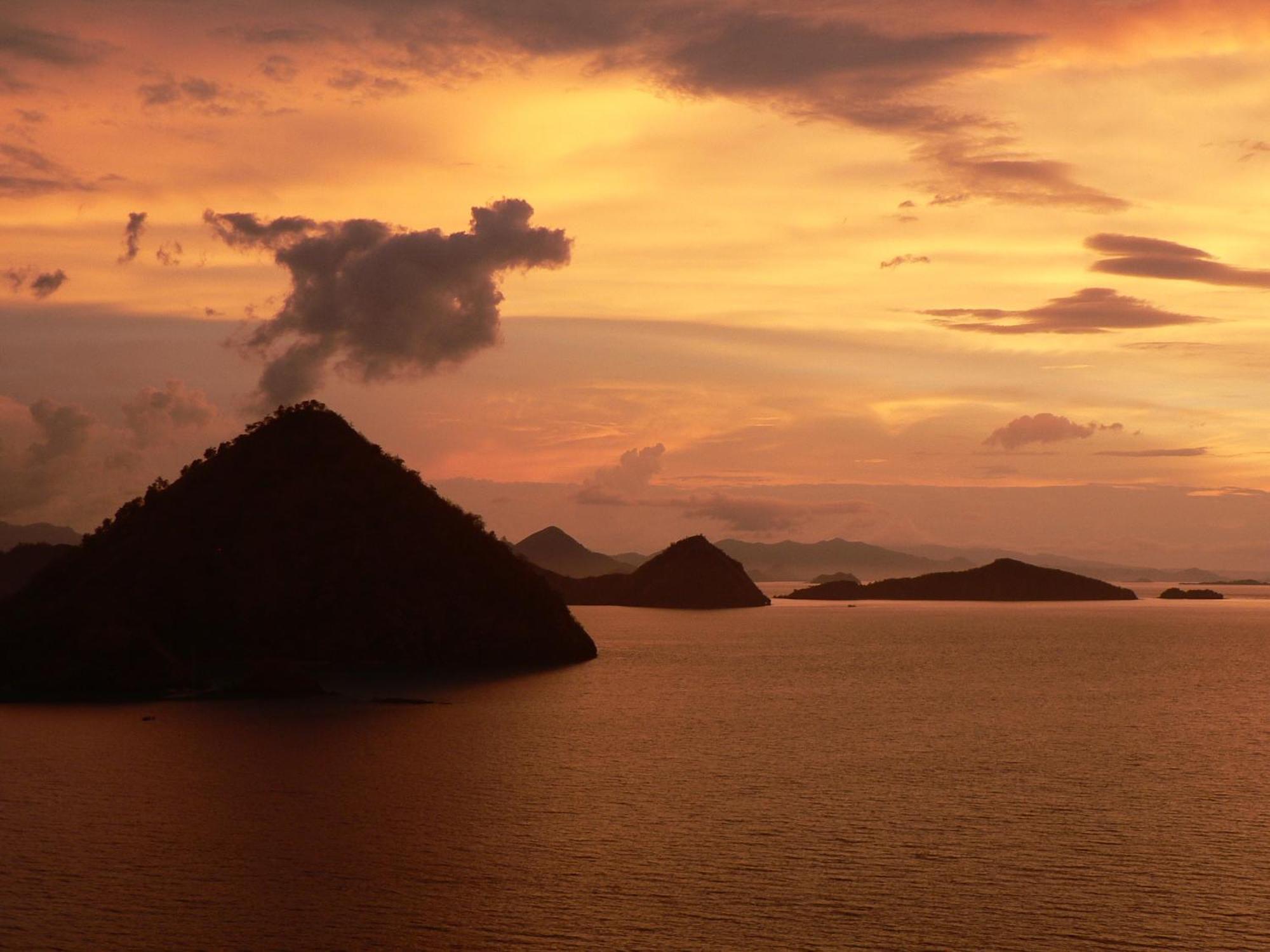 Waecicu Eden Beach Hotel Labuan Bajo Zimmer foto