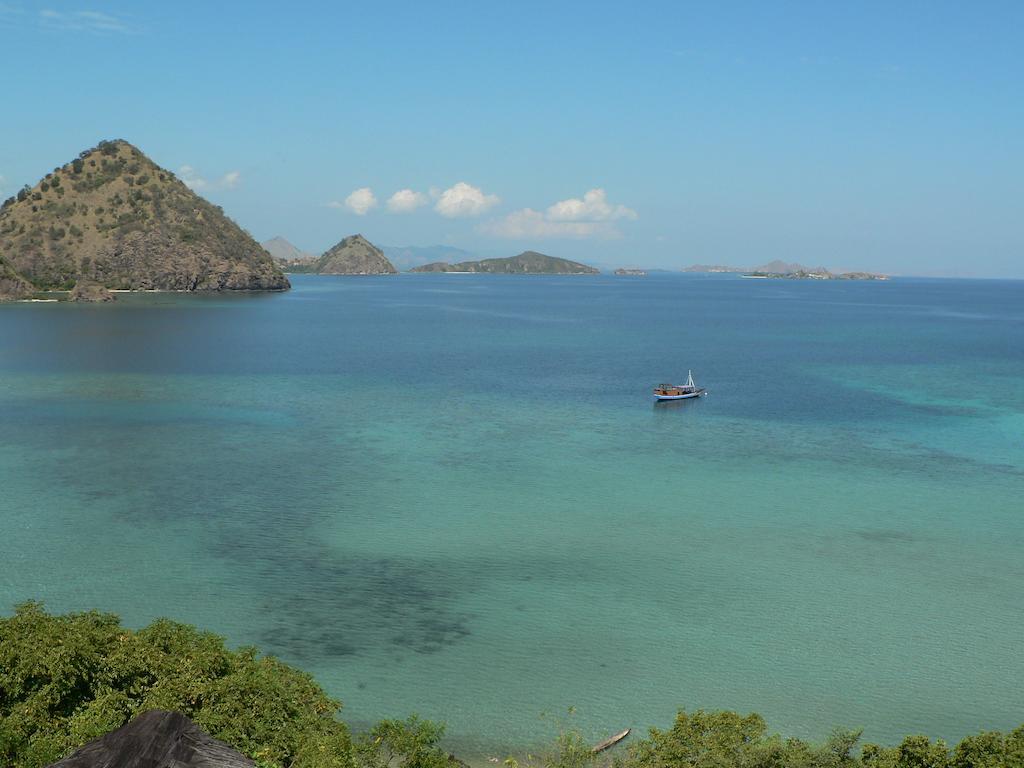 Waecicu Eden Beach Hotel Labuan Bajo Zimmer foto