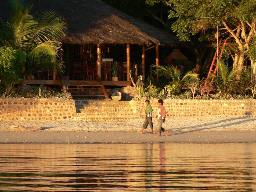 Waecicu Eden Beach Hotel Labuan Bajo Exterior foto