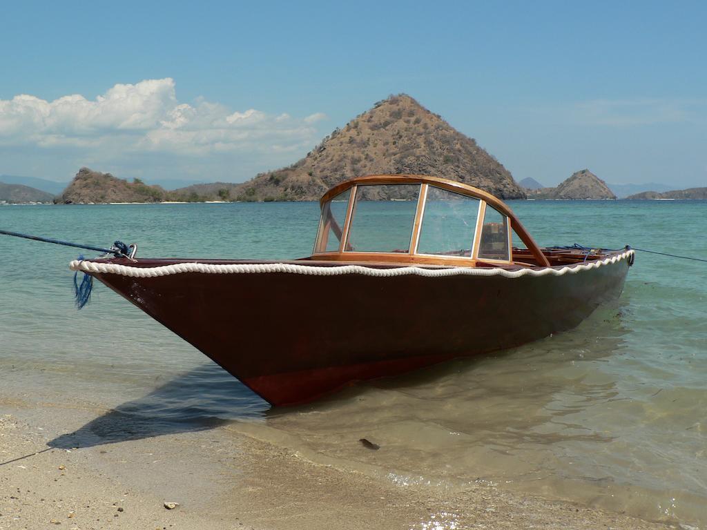 Waecicu Eden Beach Hotel Labuan Bajo Exterior foto