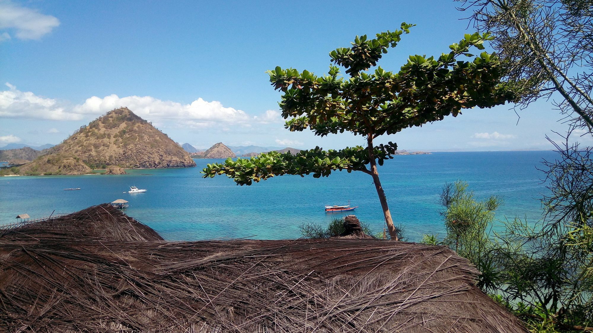 Waecicu Eden Beach Hotel Labuan Bajo Exterior foto