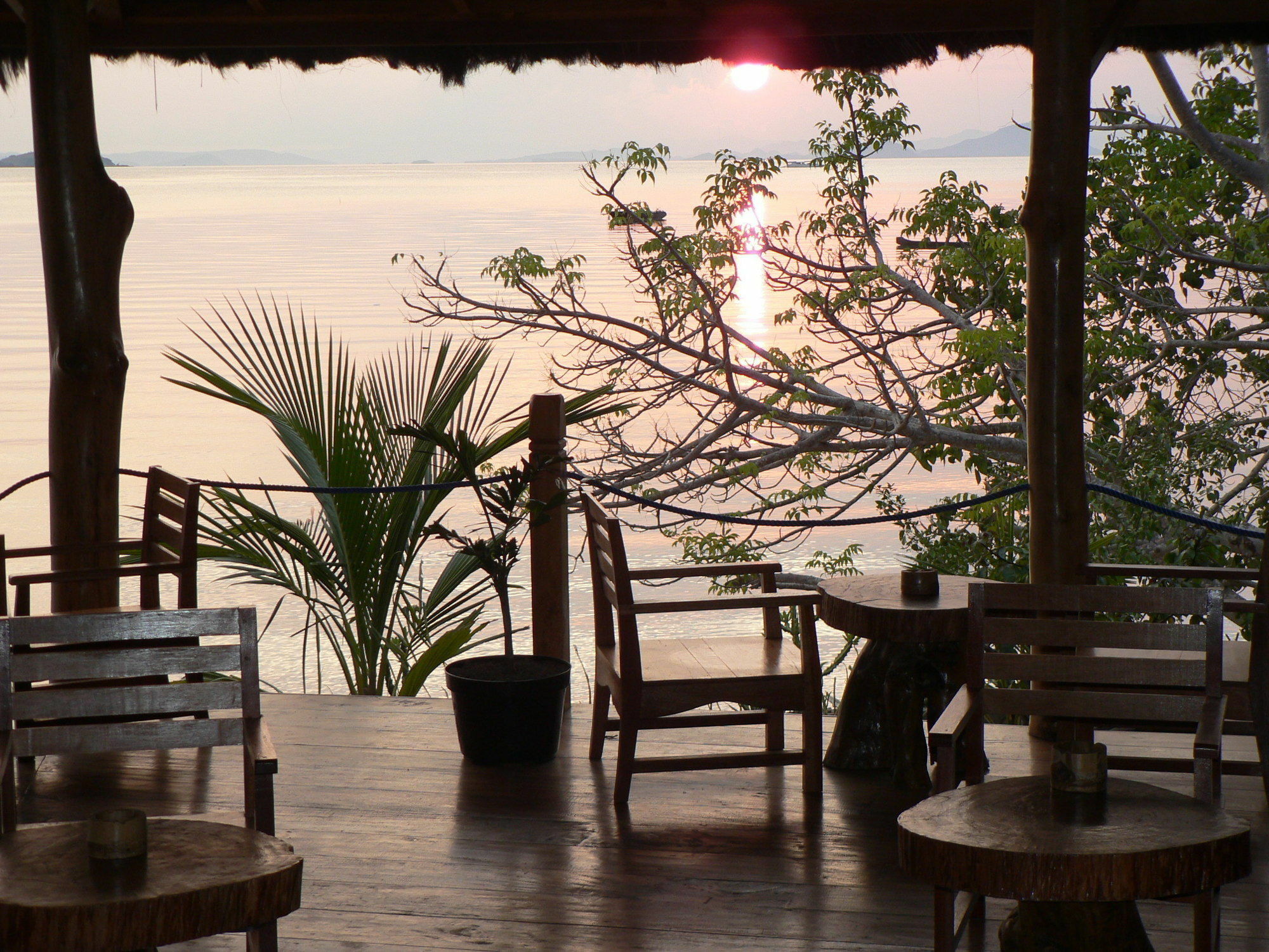 Waecicu Eden Beach Hotel Labuan Bajo Exterior foto